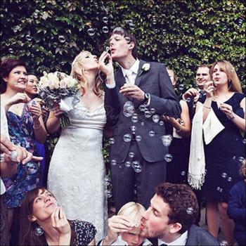 12 Wedding Bubbles, Seifenblasen Röhrchen mit Herzen.