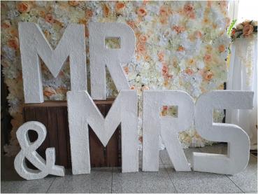 Vermietung  - Große Buchstaben  MR & MRS