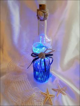 Glasflasche mit LED dekoriert Vintage
