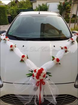 Autoschmuck , Girlande in V mit Organza Band und Blüten.