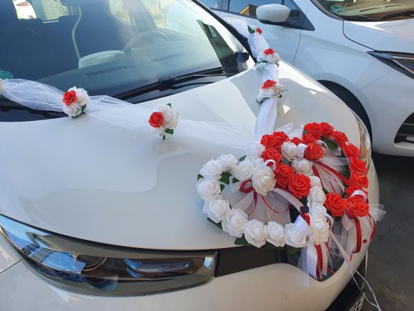 Autoschmuck 2 Herzen mit Organzabänder in V