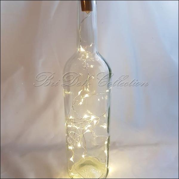 Flasche mit LED Lichterkette, Farbe warmweiß.